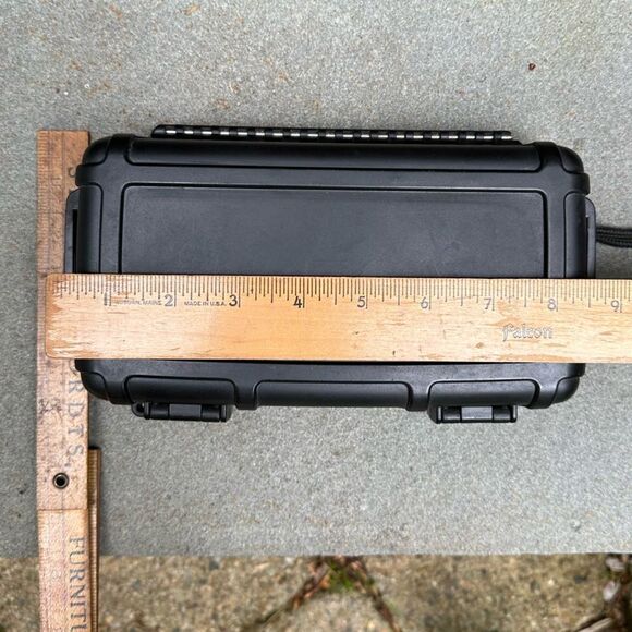 Black Portable Herf-a-dor Humidor Cigar Case and Accessories - Picture 12 of 14